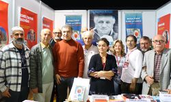 Antalya 'Kitap Fuarı'na akın ediyor
