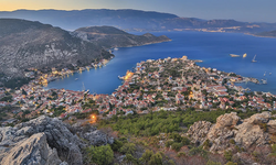 Dar sokaklar, büyük hikayeler: Meis Adası