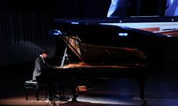 Genç piyanist Antalya'da
