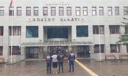 Aranan şüpheli yakayı ele verdi