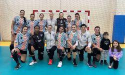 Mavi Kelebekler dolu dizgin