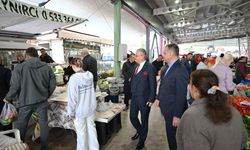 Başkan Topaloğlu'dan pazar esnafına ziyaret