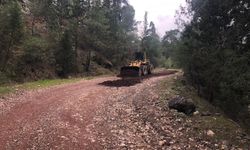 Kemer'den yayla yollarında bakım çalışması