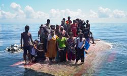 Mülteci teknesi battı: 76 kişi kayıp!
