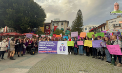 Kadınlar ‘Feminist Gece Yürüyüşü’ düzenledi