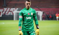 Muslera 5. kez 'dalya' demek için sahaya çıkıyor