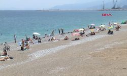 Antalya'da deniz sezonu açıldı