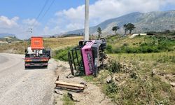 Safari araçları çarpıştı: 16 yaralı