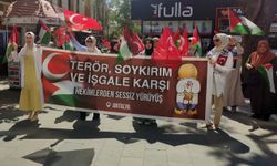 Antalya'da doktorlardan sessiz yürüyüş