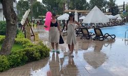 Antalya'da yağmur sürprizi