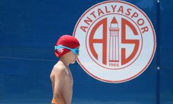 Antalyaspor Yüzme Okulu yaz sezonunu açtı