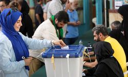 İran’da oy verme işlemi uzatıldı