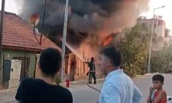 Antalya'da gecekondu yangını
