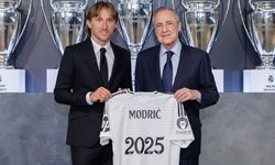 Real Madrid, Luka Modric ile sözleşme yeniledi