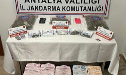 Jandarmadan kaçarken duvara tosladı