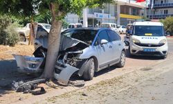 Hurdaya dönen araçtan burnu bile kanamadan çıktı!