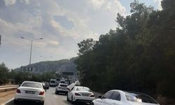 Antalya-Kemer yolunda trafik yoğunluğu yaşanıyor