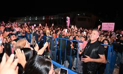 Başkan Böcek, Elmalı'da Haluk Levent konserinde