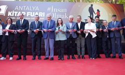 Antalya Kitap Fuarı kapılarını açtı