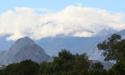 Antalya'da kar, yağmur, güneş