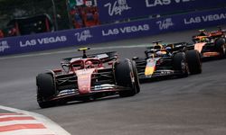 Singapur'da kazanan Max Verstappen