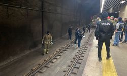 Marmaray'da raylara atlayan şahıs hayatını kaybetti