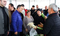 Başkan Kara, pazarda esnafla görüştü