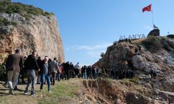 Alanya'da bozkurt heykeli tartışması