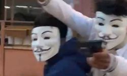 Maske ve oyuncak tabancayla korku saçtılar