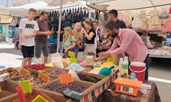 Pazarda turist hareketliliği