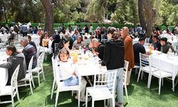 Belediye personeli yemekte buluştu