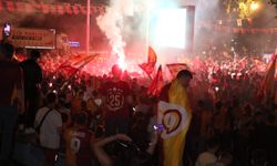 Antalya sokaklara döküldü