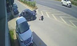 Manavgat'ta motosiklet otomobille çarpıştı