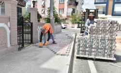 Kepez'de kaldırım çalışması