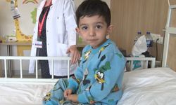 3 yaşındaki çocuğun bağırsağından 7 tane mıknatıs çıktı