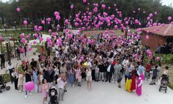 Serik'te balonlar Arven için gökyüzüne bırakıldı