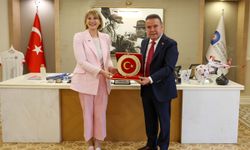Büyükelçi Morris'ten Başkan Böcek'e ziyaret