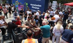 Büyükşehir’den annelere çiçek