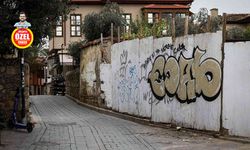 Antalya sokaklarında vandalizm izleri!