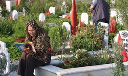 Deprem şehitliğinde hüzünlü Kurban Bayramı