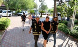 Para karşılığı ilişki bahanesiyle dolandırdılar