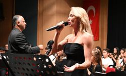 Dev orkestradan 'Ege' için konser