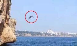 Falezlerden atlayan gencin tedavisi sürüyor