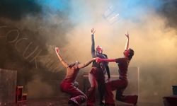 Savaşın yıktığı sahne yeniden kuruldu