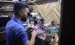 Cep telefonu bomba gibi patladı