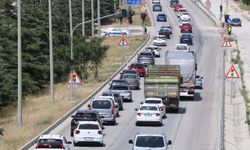 Burdur'dan 8 saatte 30 bin araç geçti