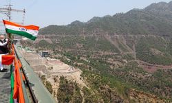 Dünyanın en yüksek demir yolu köprüsü açıldı