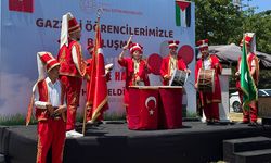 Gazzeli öğrenciler için çocuk şenliği düzenlendi