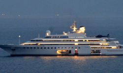 Devasa yat Antalya'da