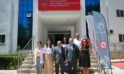 Müdürlerden huzurevi ziyareti